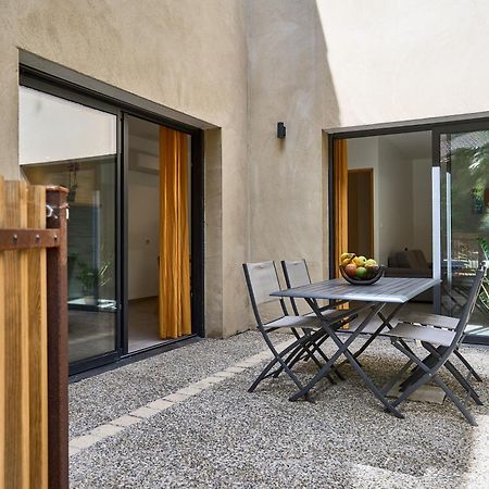 Bel appartement avec piscine chauffée Pezens Exterior foto