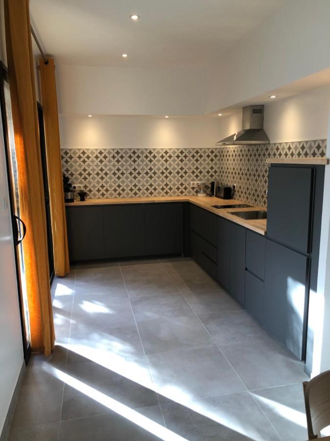 Bel appartement avec piscine chauffée Pezens Exterior foto