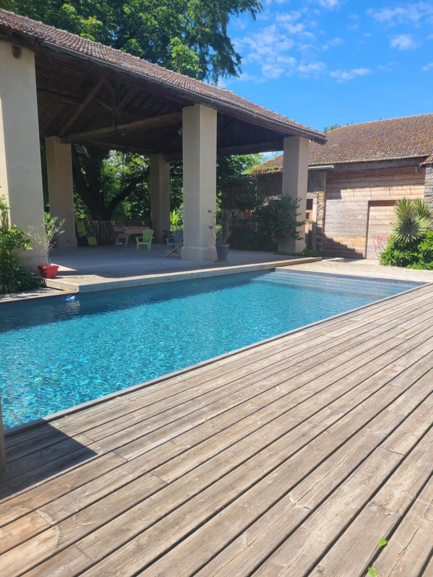 Bel appartement avec piscine chauffée Pezens Exterior foto
