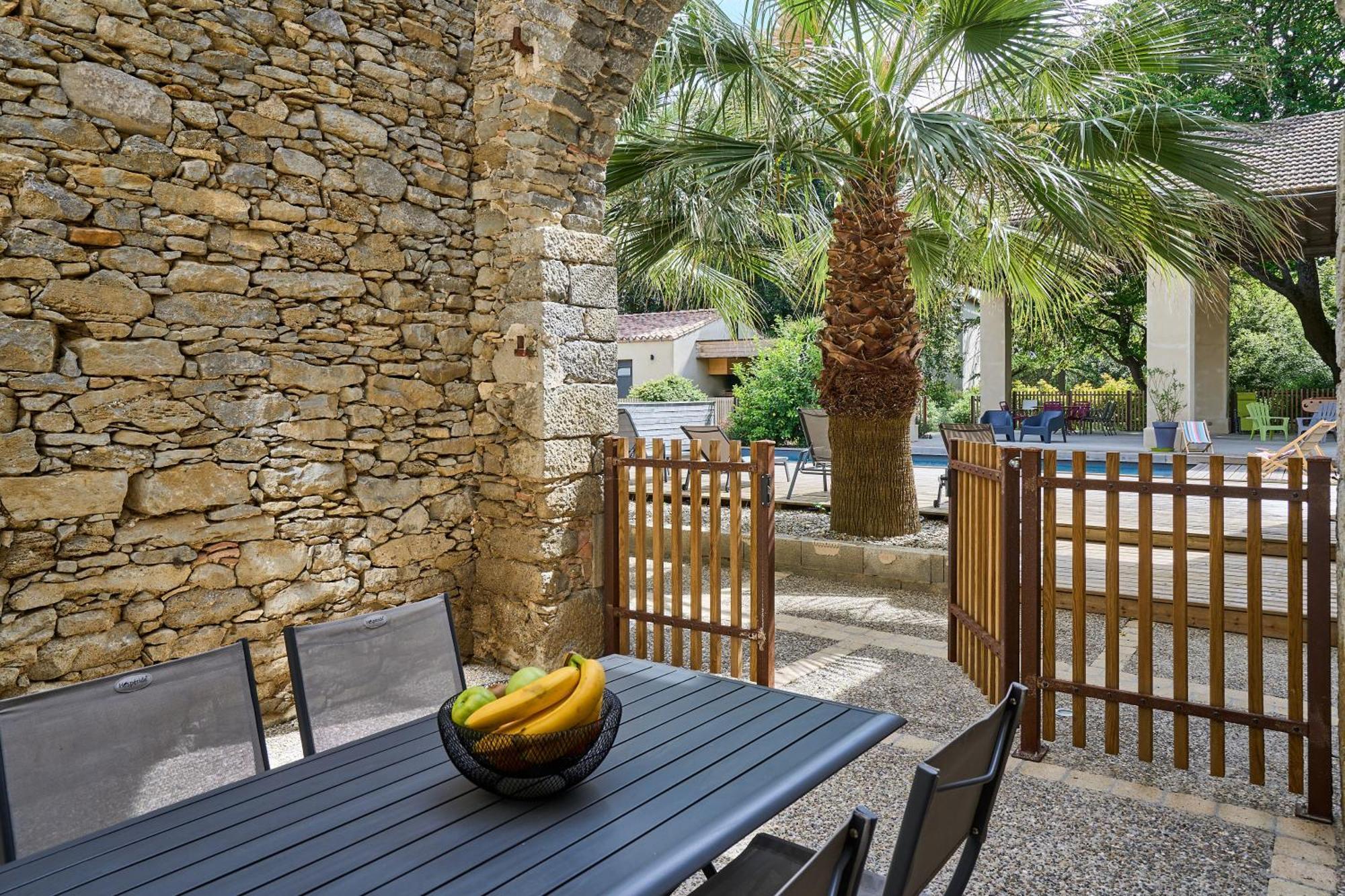 Bel appartement avec piscine chauffée Pezens Exterior foto