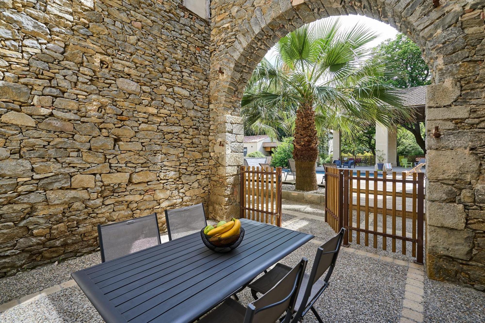 Bel appartement avec piscine chauffée Pezens Exterior foto