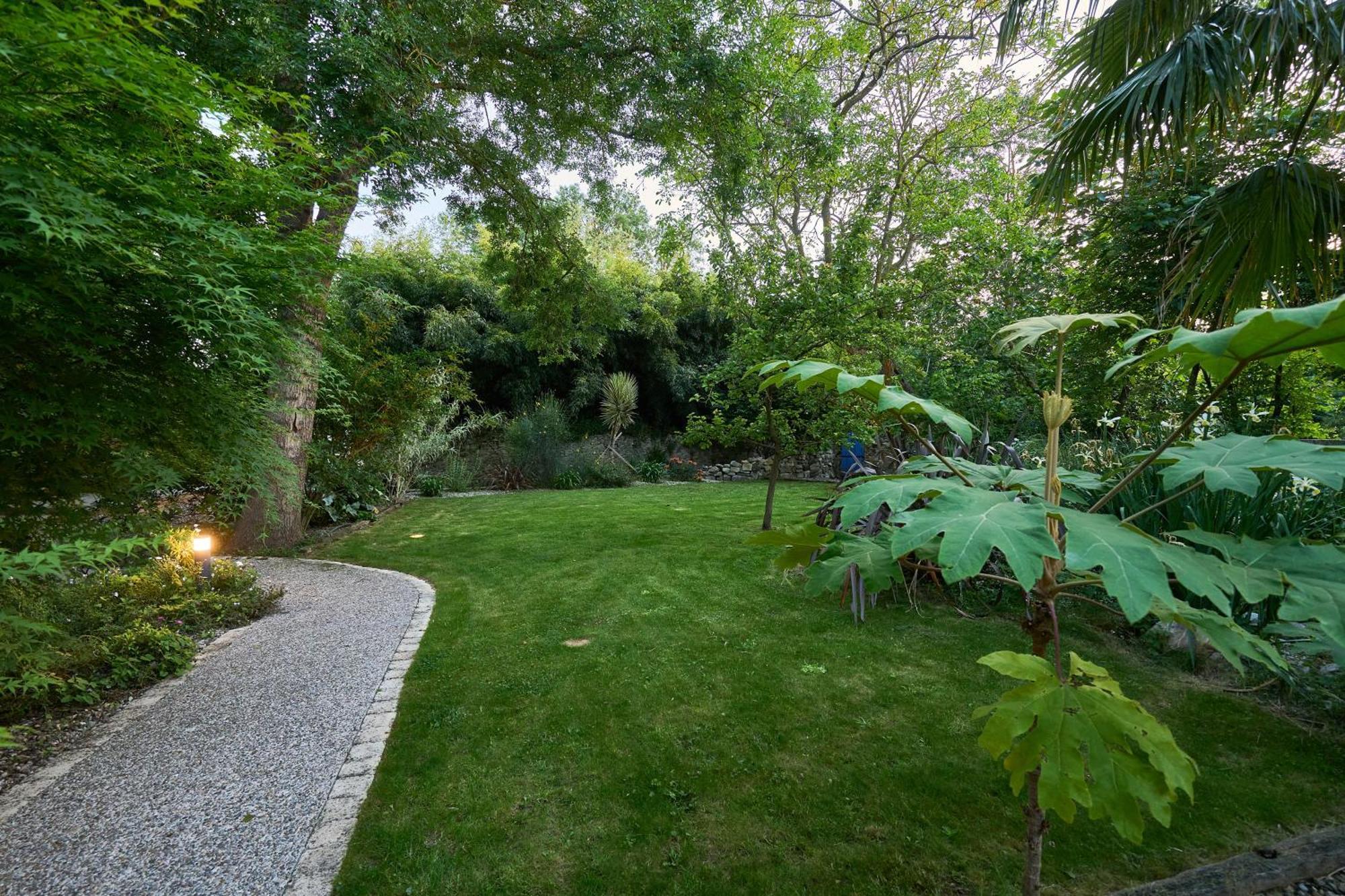 Bel appartement avec piscine chauffée Pezens Exterior foto